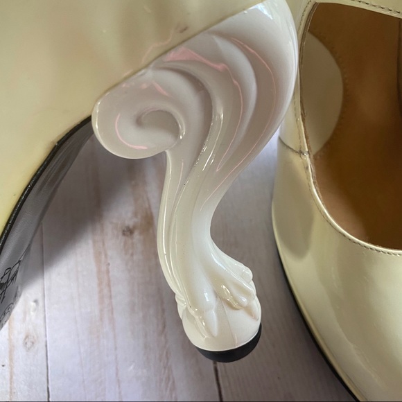 Fluevog “Elizabeth” claw heels - Picture 3 of 13